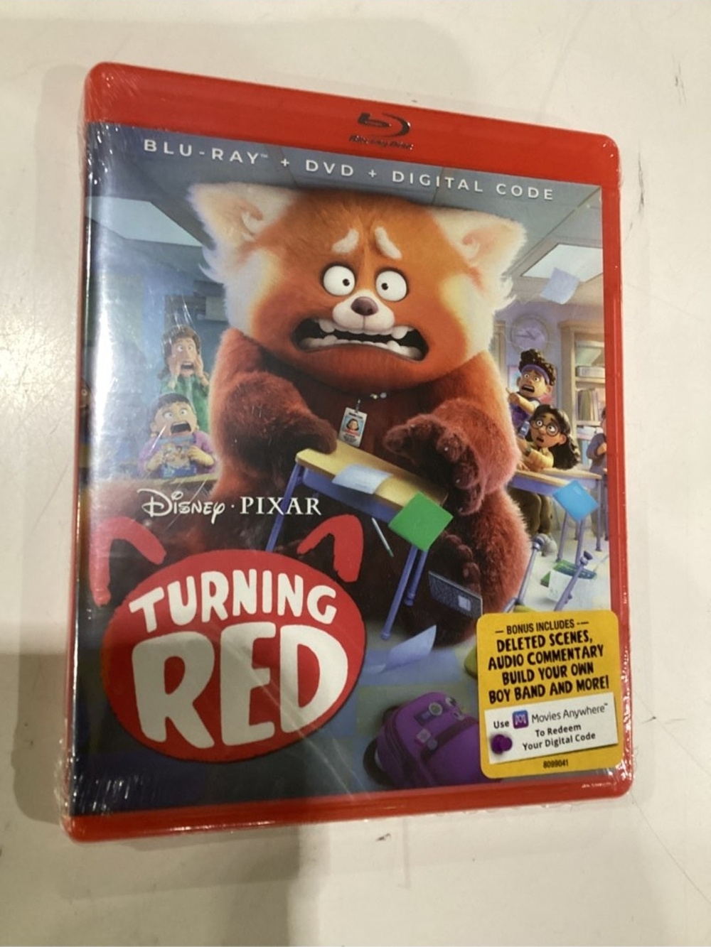 Turning Red (Blu-ray + DVD) - Red Edition